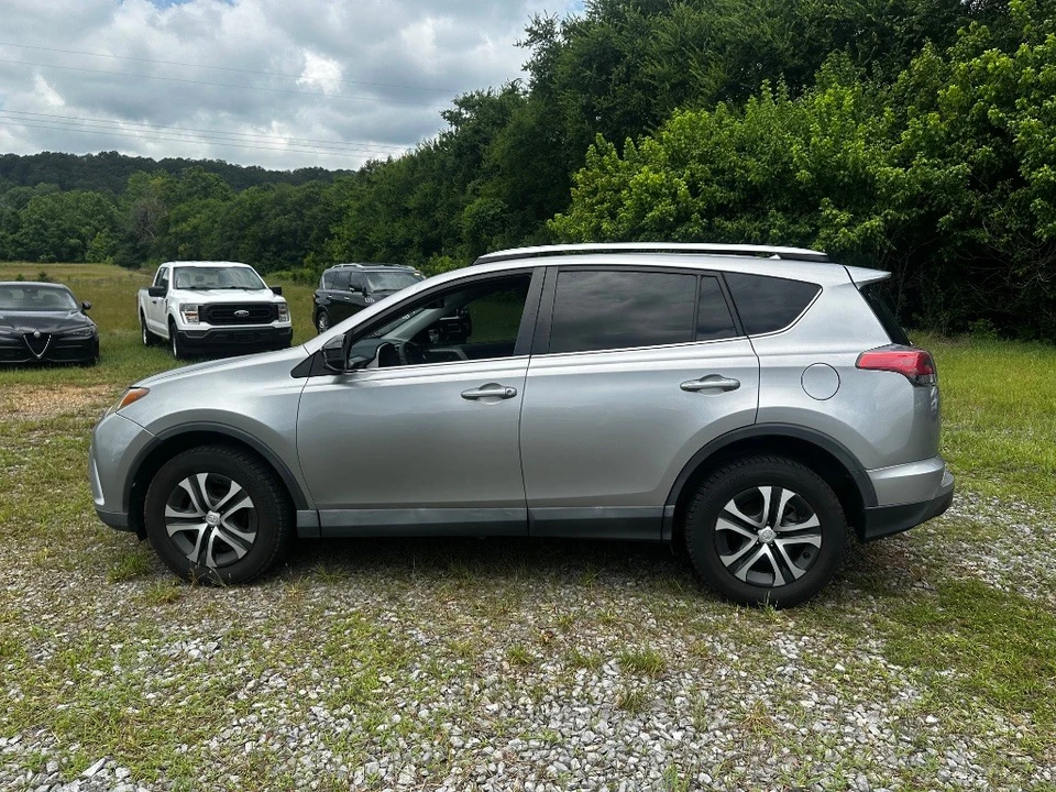 2016 Toyota RAV4 4th Gen - Image 8 of 31