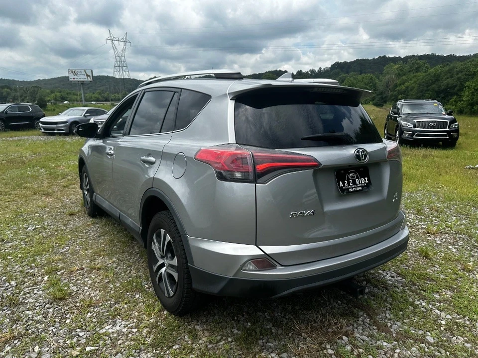 2016 Toyota RAV4 4th Gen - Image 7 of 31