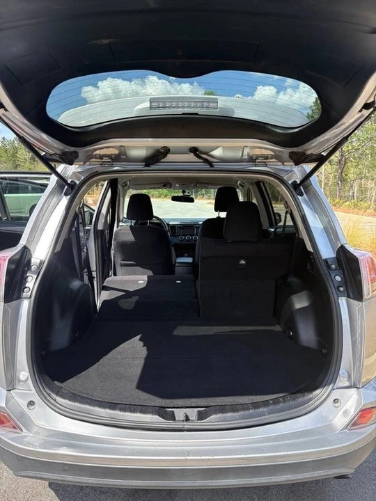 2016 Toyota RAV4 4th Gen - Image 8 of 12