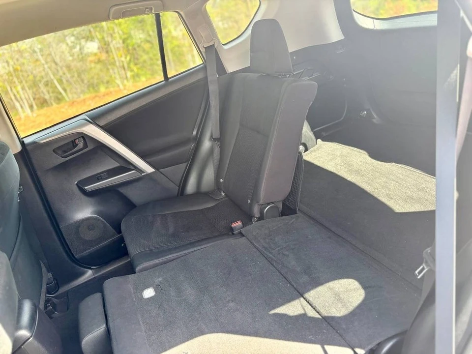 2016 Toyota RAV4 4th Gen - Image 6 of 12