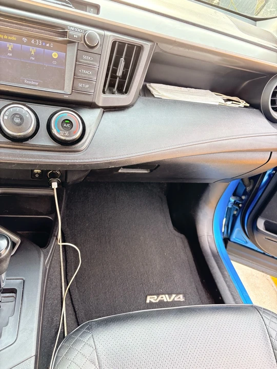 2016 Toyota RAV4 4th Gen - Image 17 of 20
