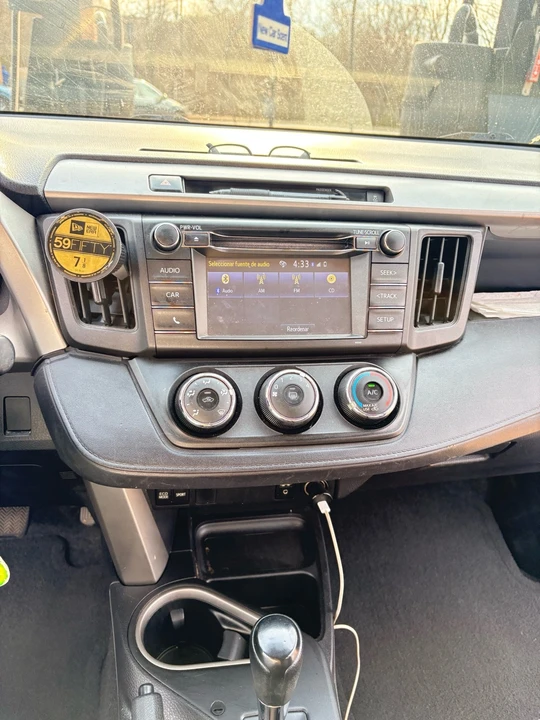 2016 Toyota RAV4 4th Gen - Image 16 of 20