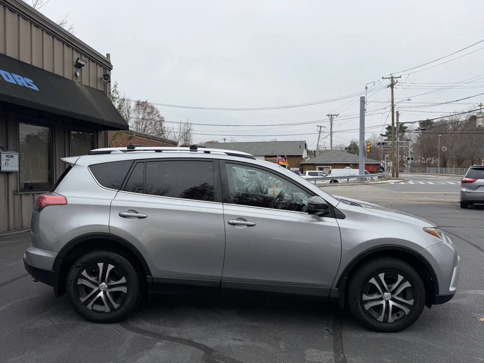 2016 Toyota RAV4 4th Gen - Image 10 of 21
