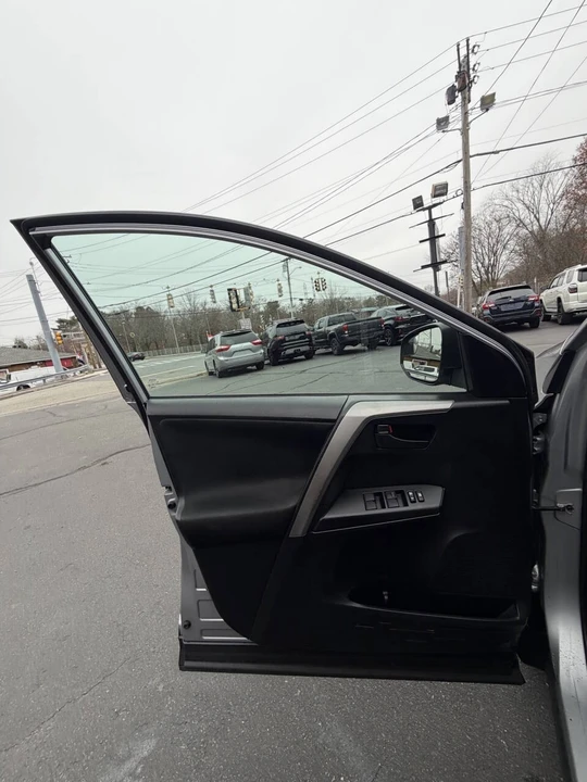 2016 Toyota RAV4 4th Gen - Image 13 of 21