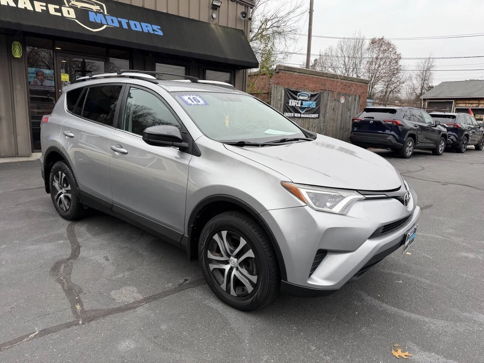 2016 Toyota RAV4 4th Gen - Image 7 of 21