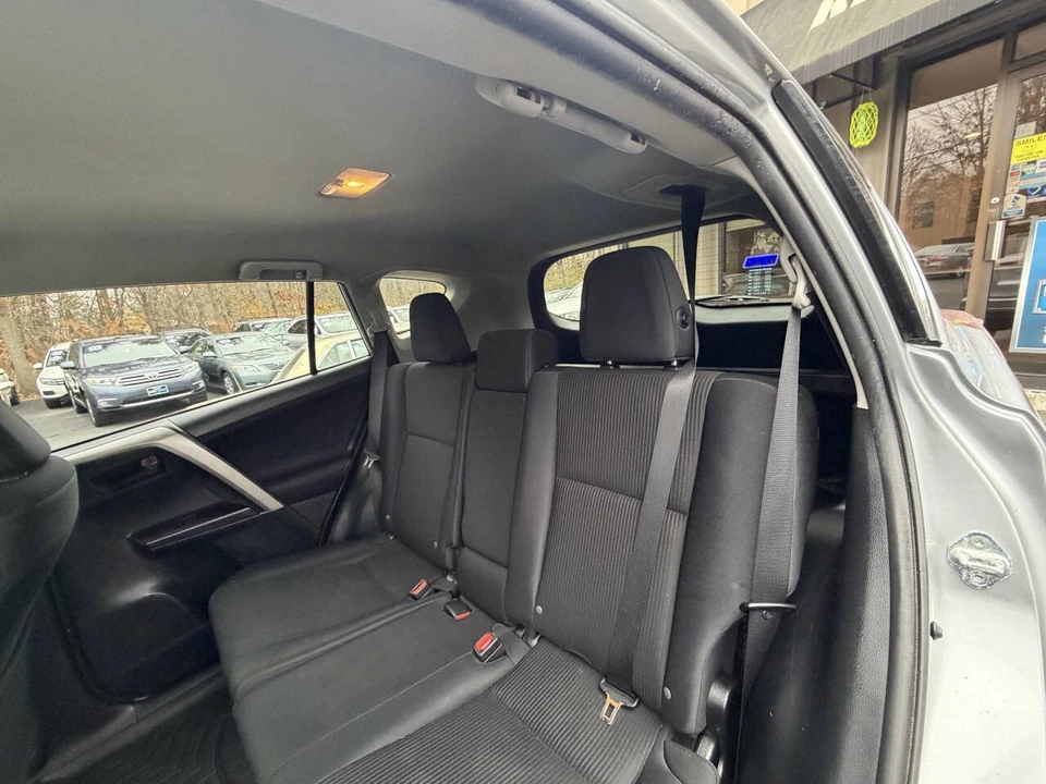 2016 Toyota RAV4 4th Gen - Image 16 of 21