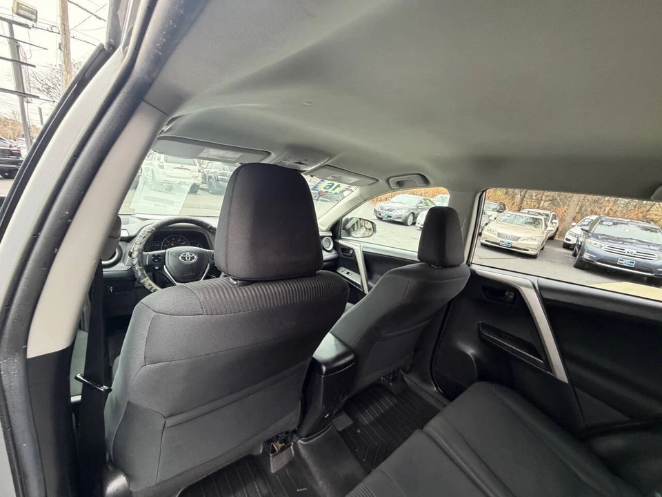 2016 Toyota RAV4 4th Gen - Image 17 of 21