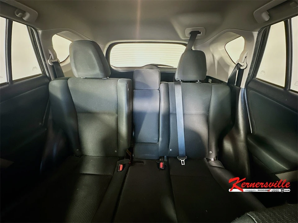 2016 Toyota RAV4 4th Gen - Image 13 of 21