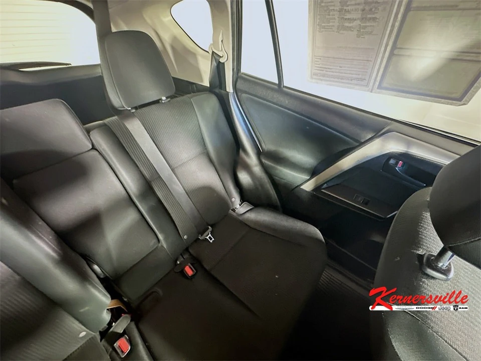 2016 Toyota RAV4 4th Gen - Image 14 of 21