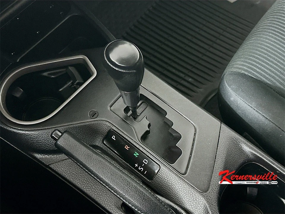 2016 Toyota RAV4 4th Gen - Image 16 of 21