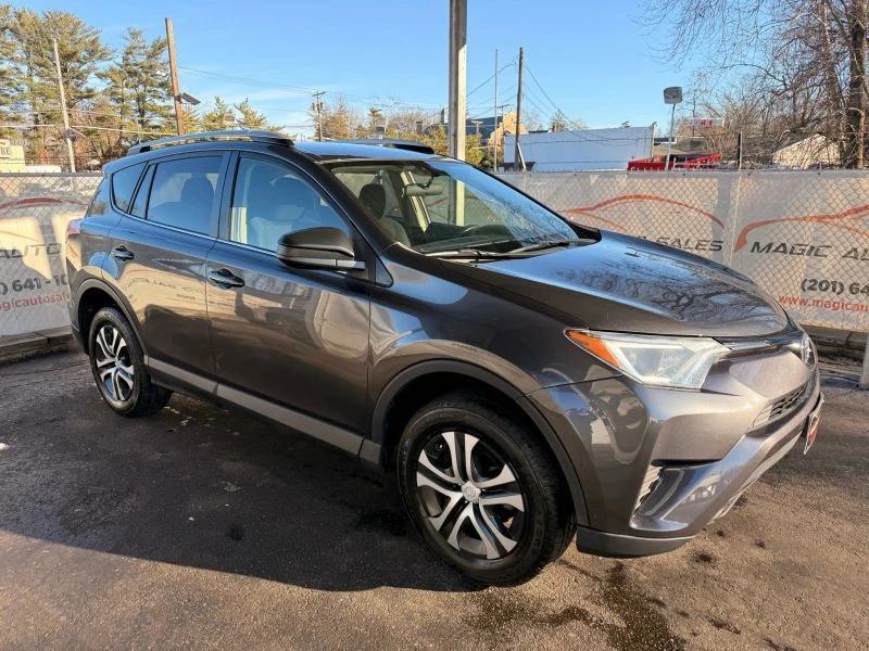 2016 Toyota RAV4 4th Gen - Image 7 of 12