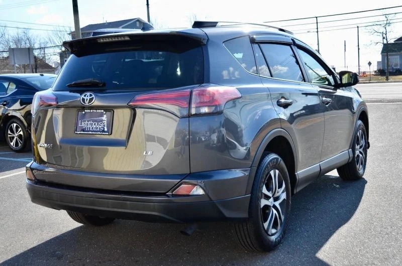 2016 Toyota RAV4 4th Gen - Image 10 of 12