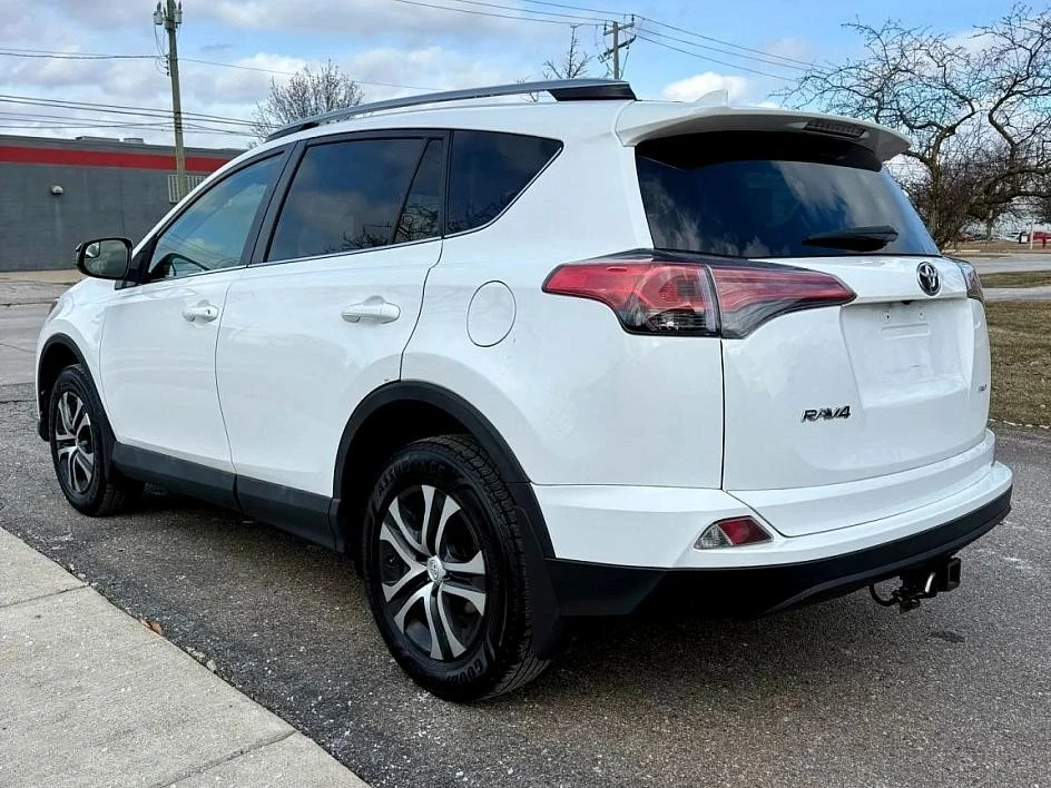 2016 Toyota RAV4 4th Gen - Image 5 of 20