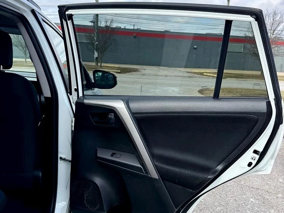 2016 Toyota RAV4 4th Gen - Image 19 of 20