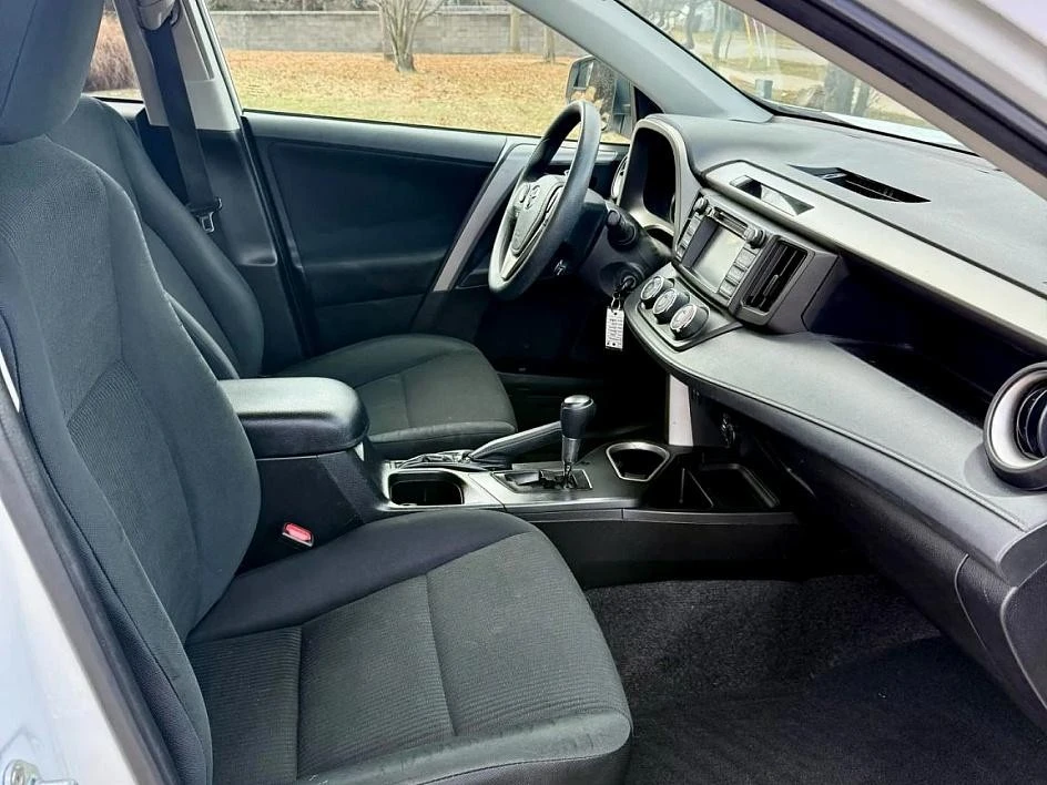 2016 Toyota RAV4 4th Gen - Image 16 of 20