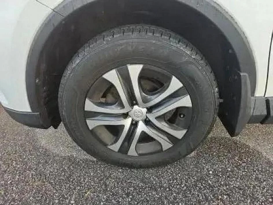 2016 Toyota RAV4 4th Gen - Image 6 of 21