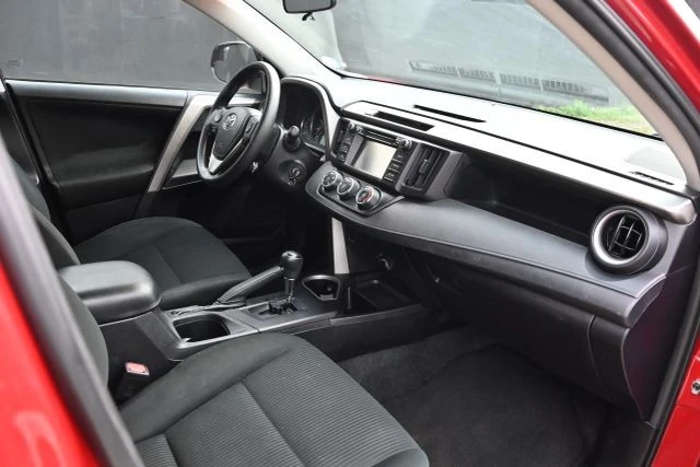 2016 Toyota RAV4 4th Gen - Image 14 of 17