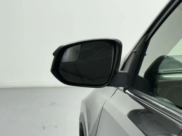 2016 Toyota RAV4 4th Gen - Image 18 of 21