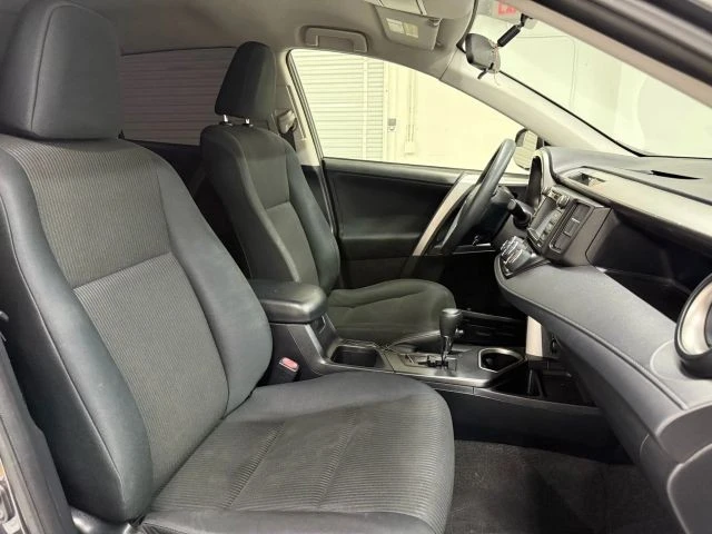 2016 Toyota RAV4 4th Gen - Image 25 of 31