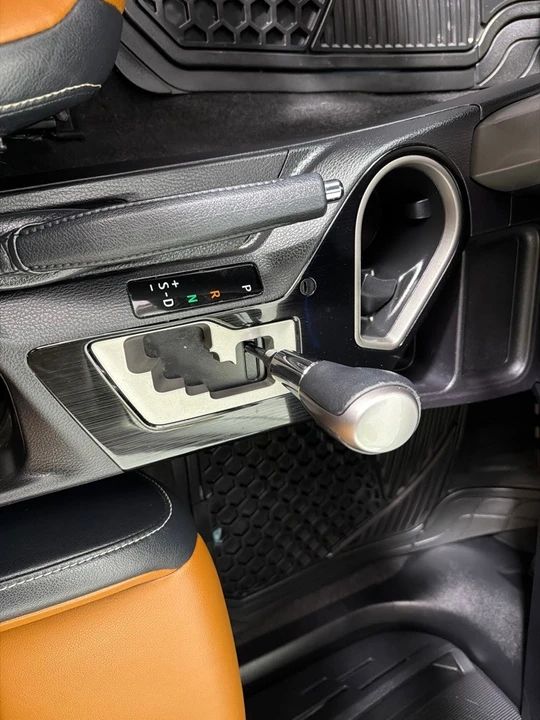 2016 Toyota RAV4 4th Gen - Image 18 of 21