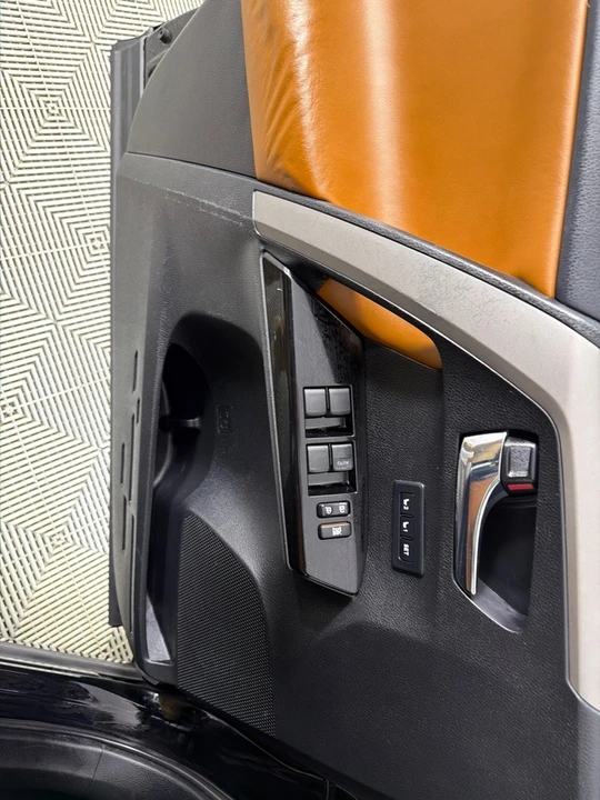 2016 Toyota RAV4 4th Gen - Image 11 of 21