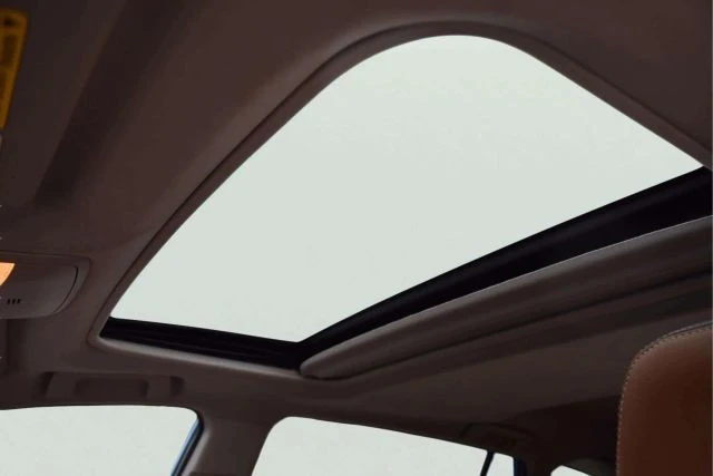 2016 Toyota RAV4 4th Gen - Image 19 of 21