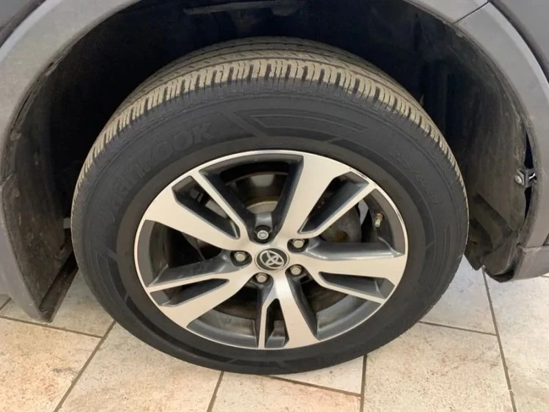 2016 Toyota RAV4 4th Gen - Image 6 of 12