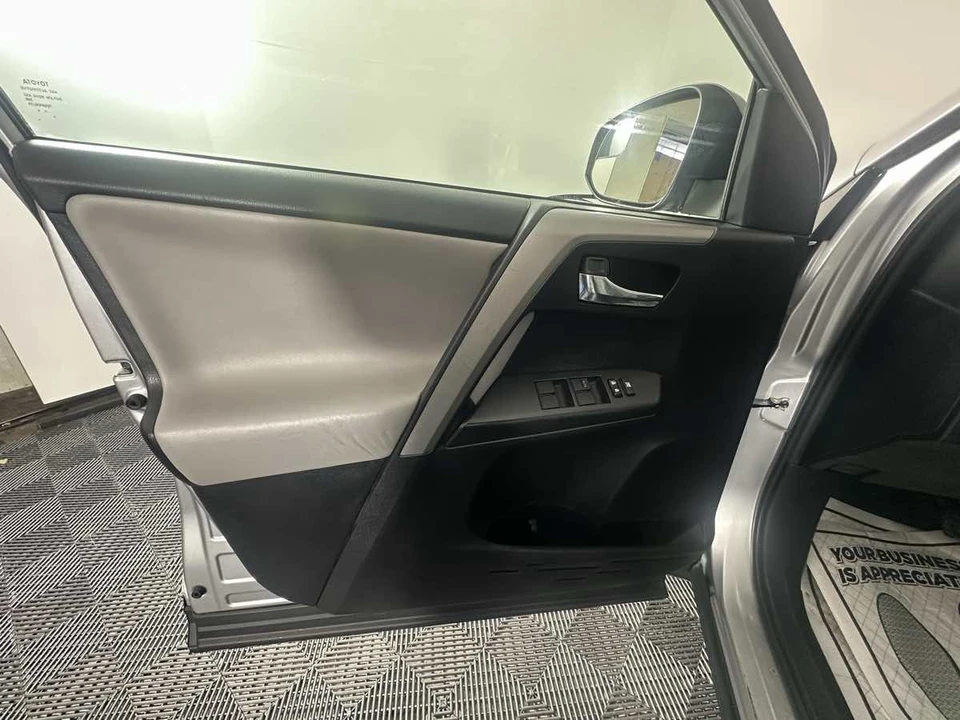 2016 Toyota RAV4 4th Gen - Image 15 of 21