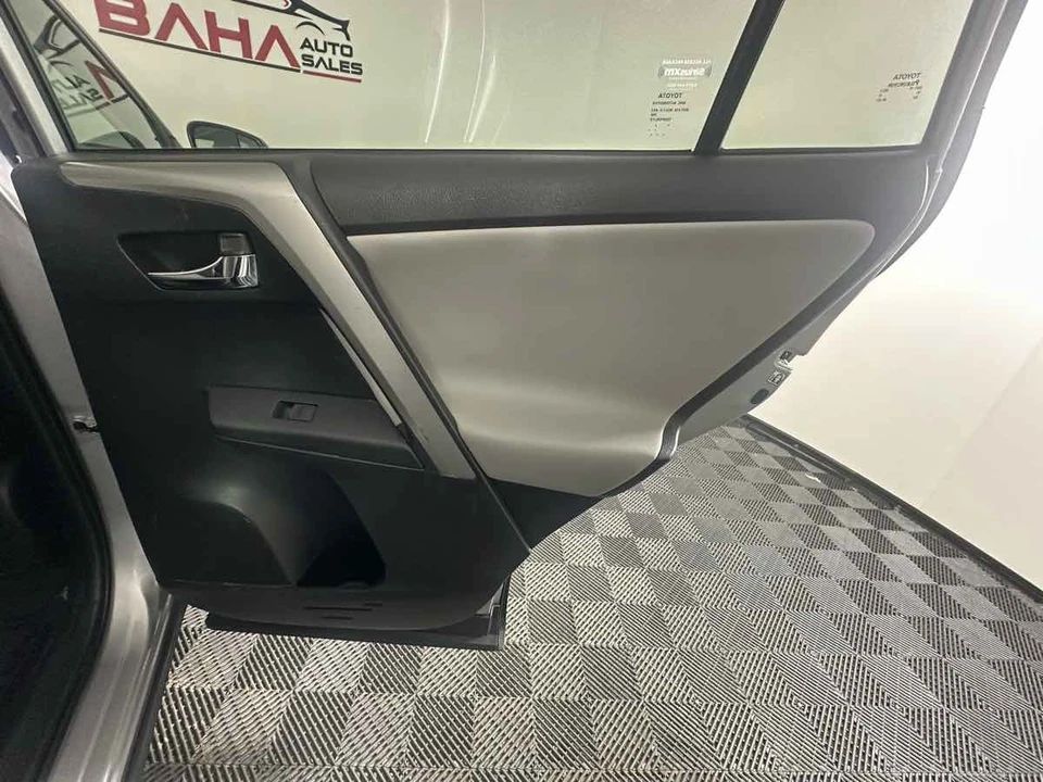 2016 Toyota RAV4 4th Gen - Image 18 of 21
