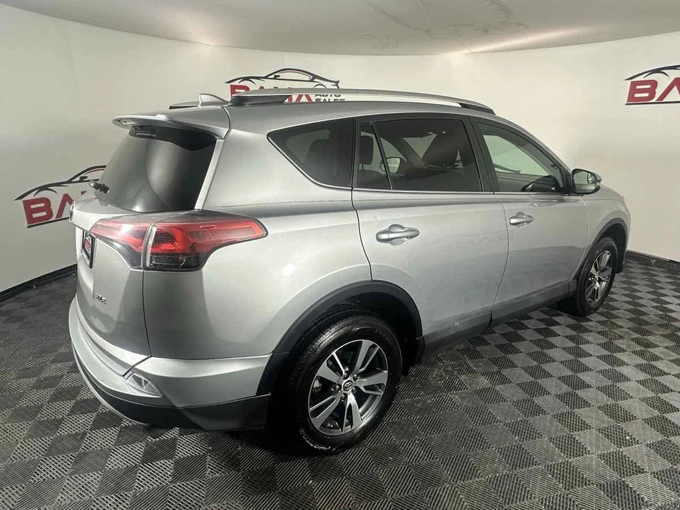 2016 Toyota RAV4 4th Gen - Image 8 of 21