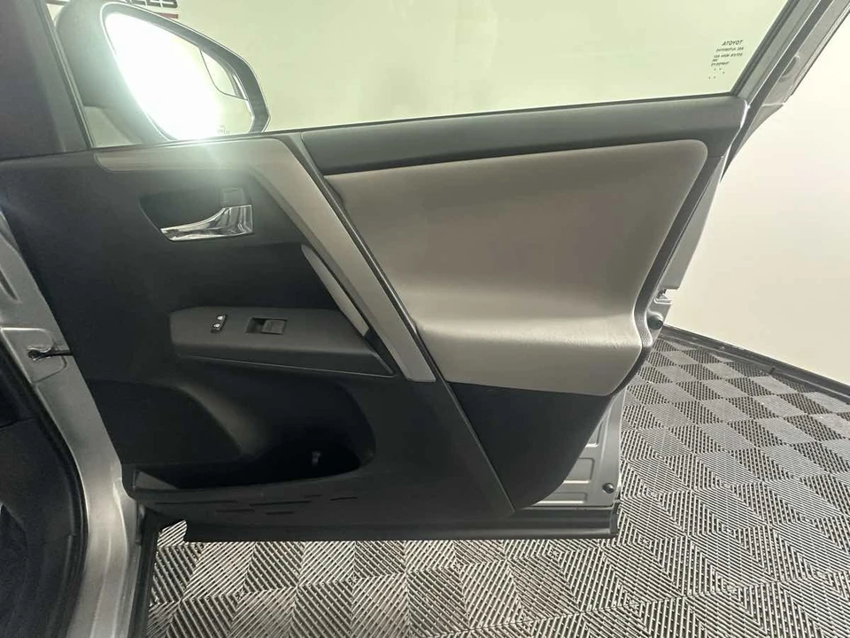 2016 Toyota RAV4 4th Gen - Image 16 of 21