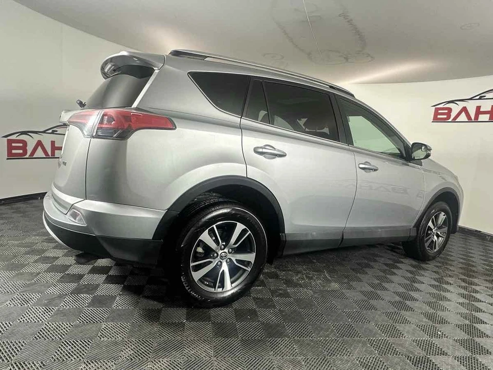 2016 Toyota RAV4 4th Gen - Image 9 of 21