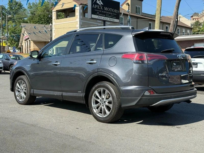 2016 Toyota RAV4 4th Gen - Image 6 of 12