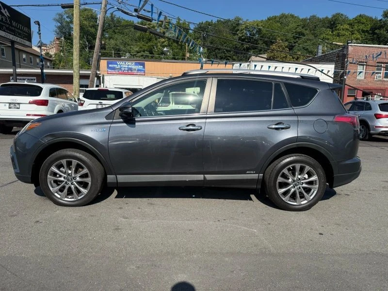 2016 Toyota RAV4 4th Gen - Image 4 of 12