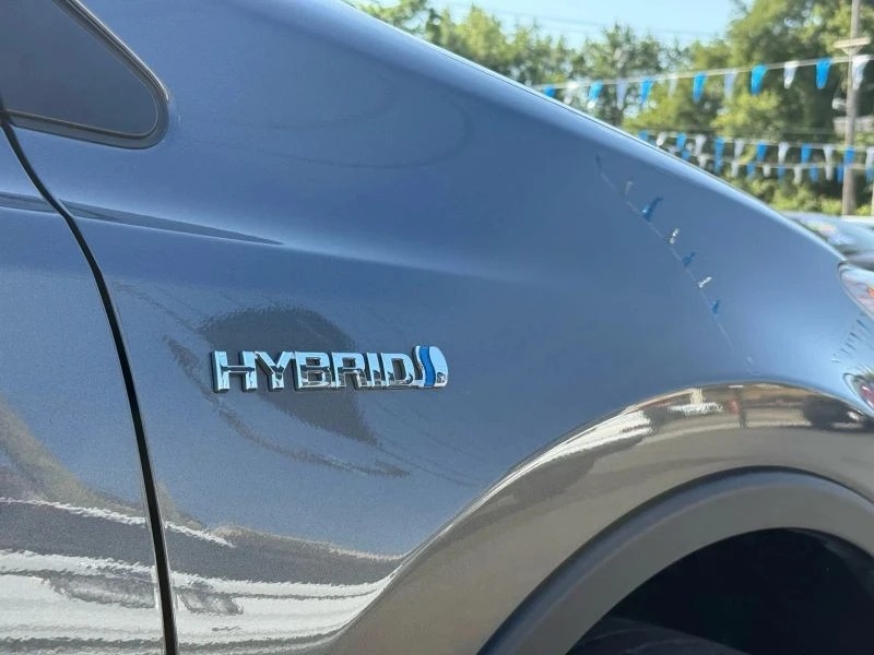 2016 Toyota RAV4 4th Gen - Image 9 of 12
