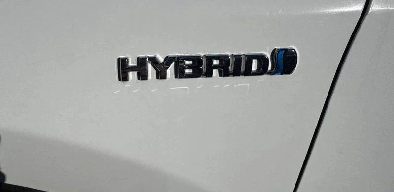 2016 Toyota RAV4 4th Gen - Image 4 of 12
