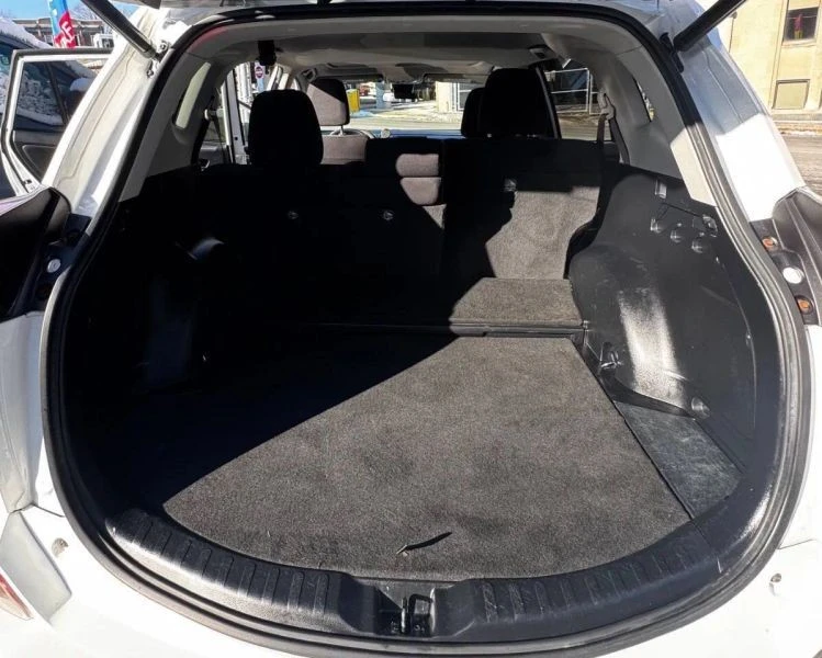 2016 Toyota RAV4 4th Gen - Image 6 of 12