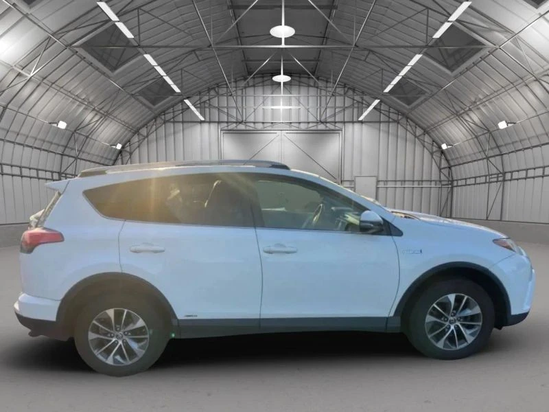 2016 Toyota RAV4 4th Gen - Image 6 of 9