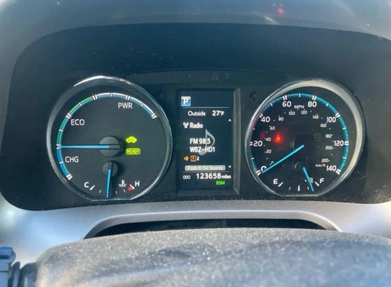 2016 Toyota RAV4 4th Gen - Image 7 of 9