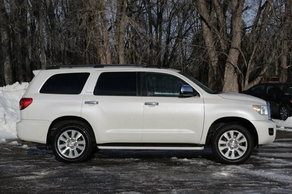 2016 Toyota Sequoia 2nd Gen - Image 2 of 20