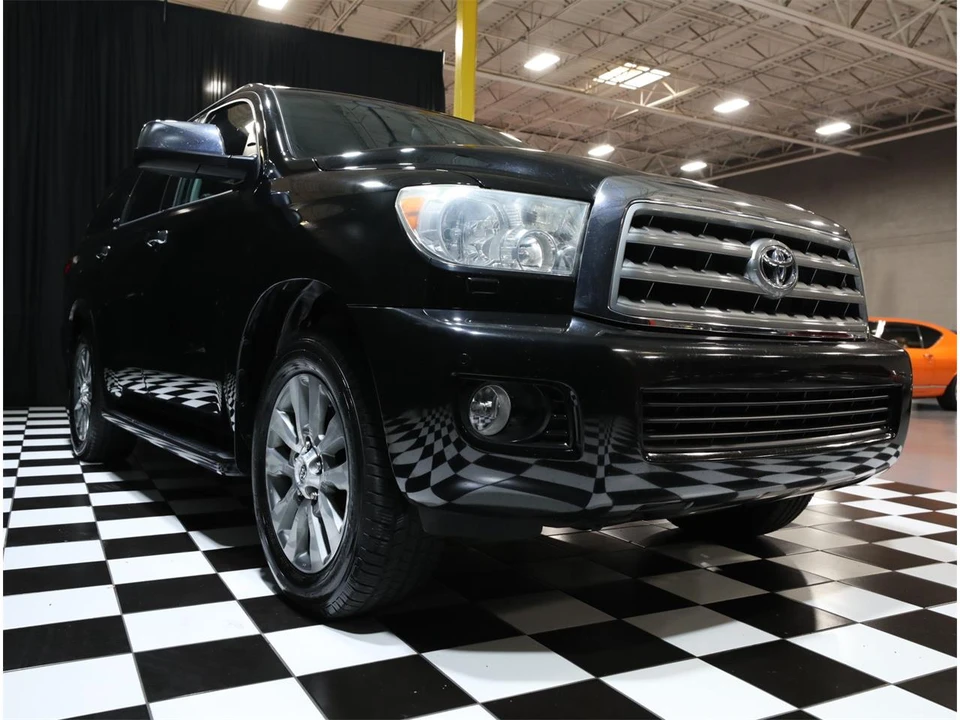 2016 Toyota Sequoia 2nd Gen - Image 13 of 31