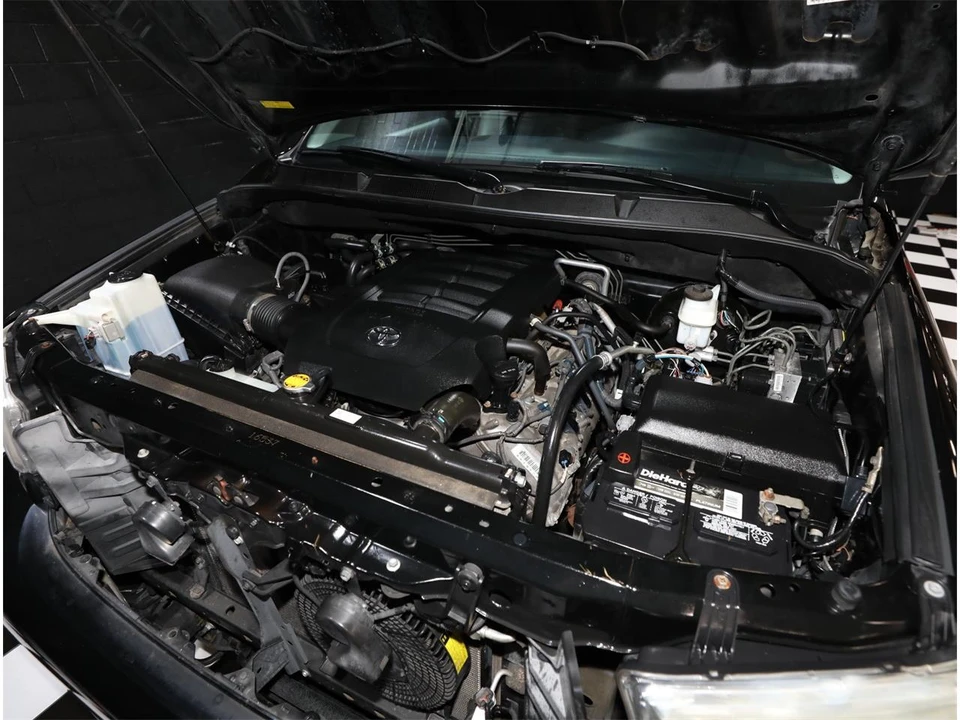 2016 Toyota Sequoia 2nd Gen - Image 2 of 31