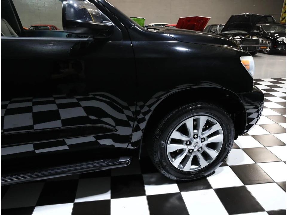 2016 Toyota Sequoia 2nd Gen - Image 15 of 31