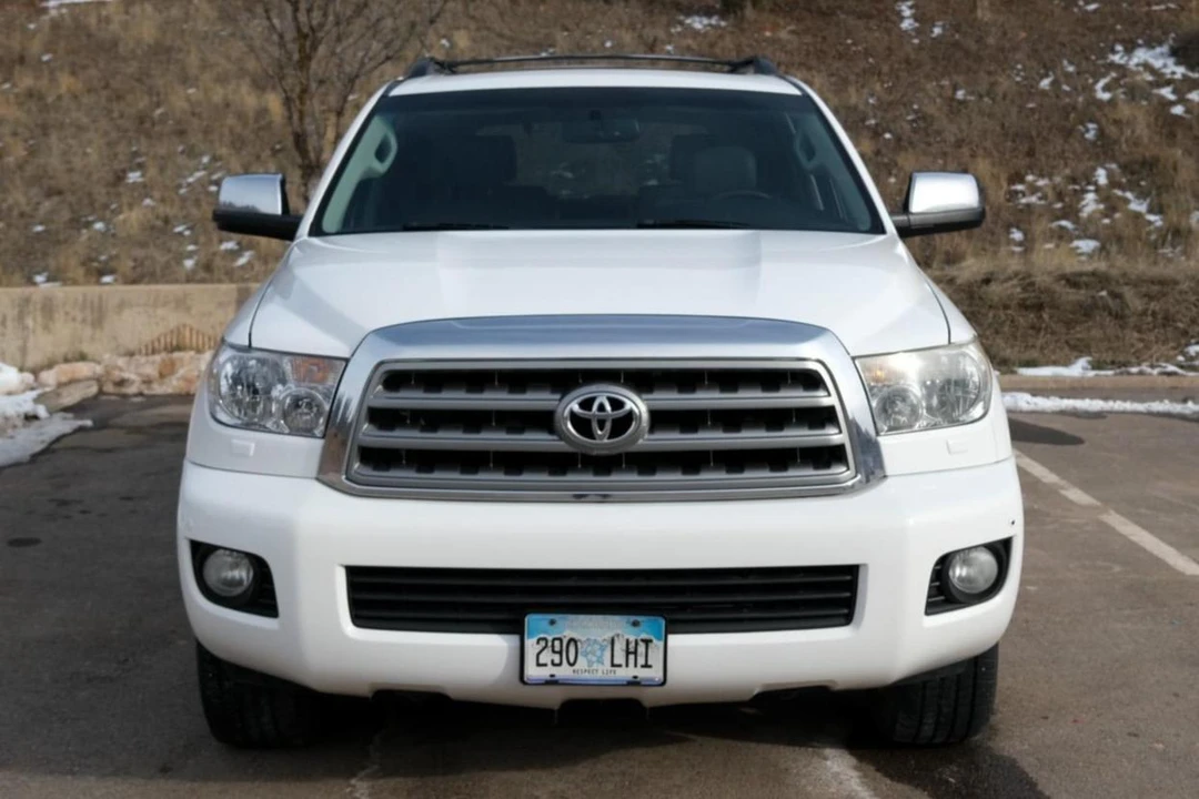 2016 Toyota Sequoia 2nd Gen - Image 2 of 31