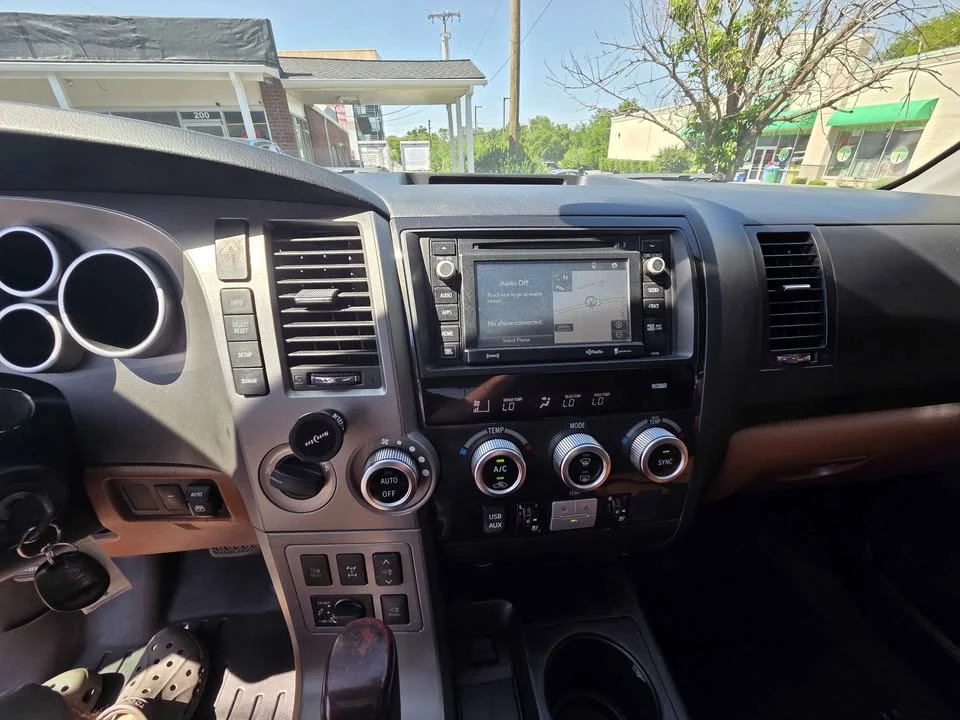 2016 Toyota Sequoia 2nd Gen - Image 15 of 20