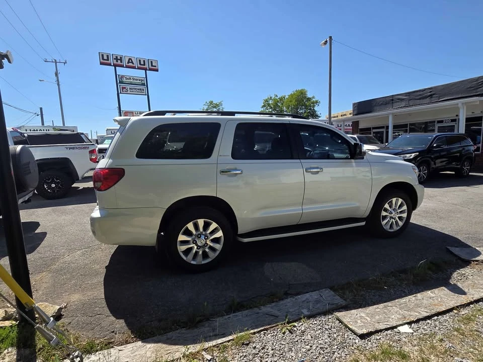 2016 Toyota Sequoia 2nd Gen - Image 4 of 20