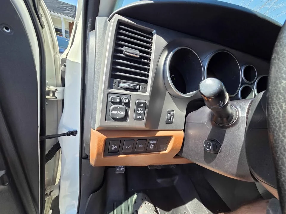 2016 Toyota Sequoia 2nd Gen - Image 18 of 20