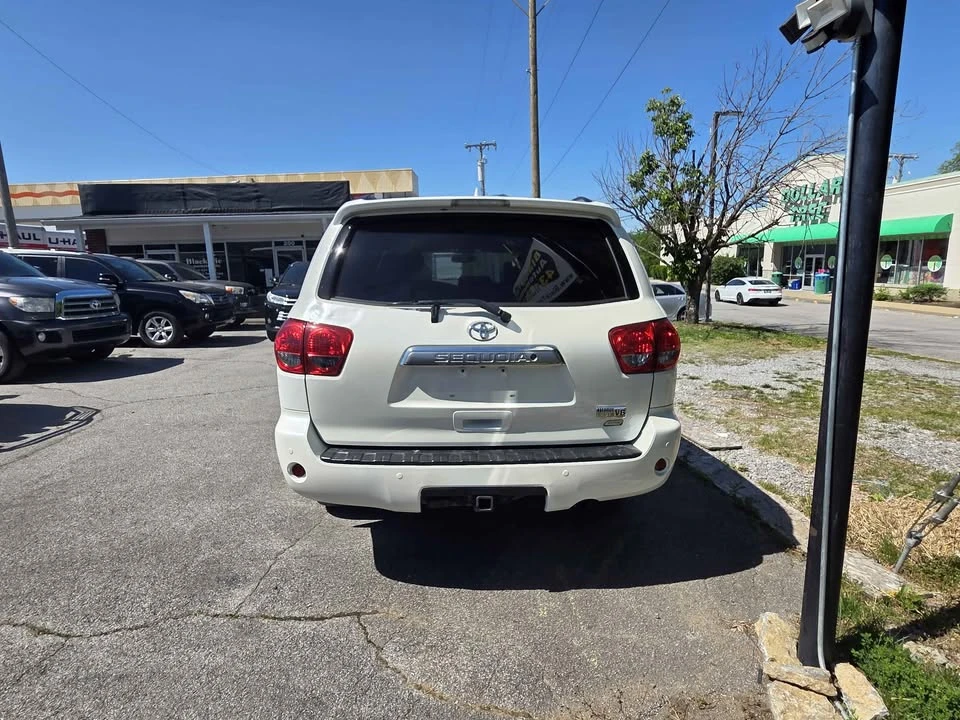 2016 Toyota Sequoia 2nd Gen - Image 3 of 20