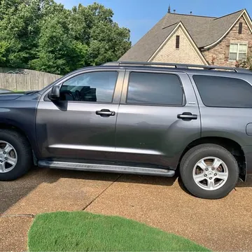 2016 Toyota Sequoia SR5 Sport Utility 4D