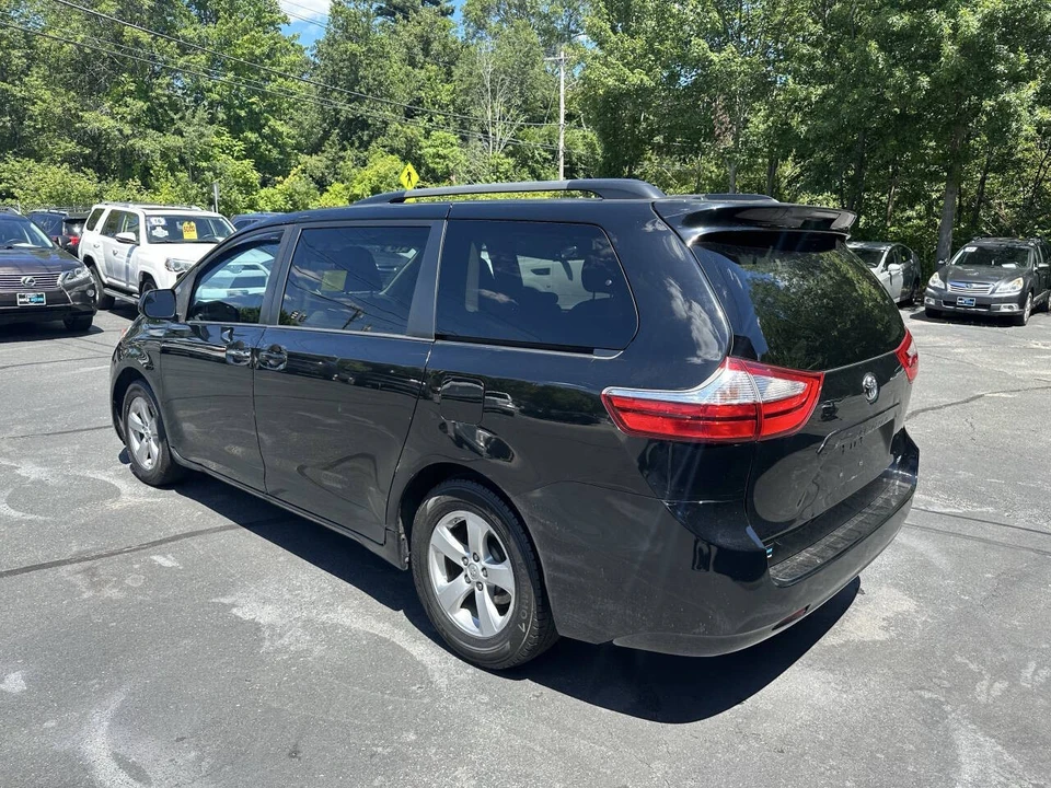 2016 Toyota Sienna 3rd Gen - Image 5 of 21
